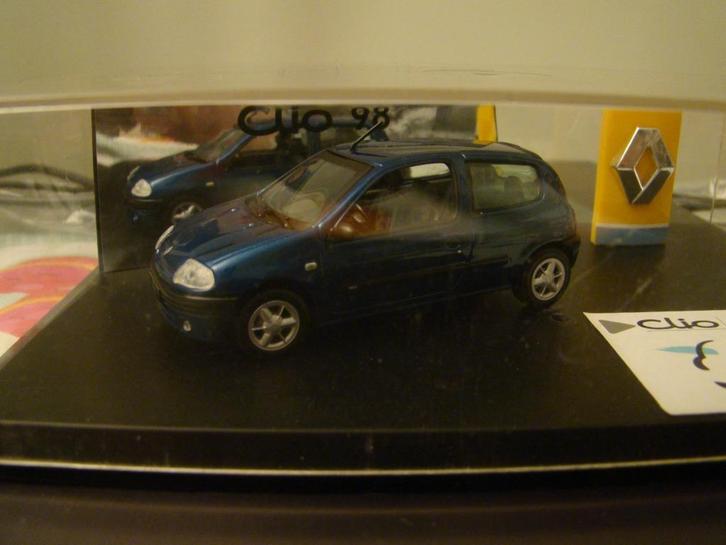Renault Clio 1/43 blauw, Hobby en Vrije tijd, Modelauto's | 1:43, Gebruikt, Auto, Norev, Ophalen of Verzenden
