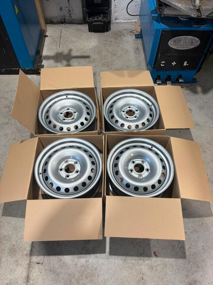 Peugeot partner 2018/2025 15 inch velgen, Auto diversen, Wieldoppen, Nieuw, Ophalen