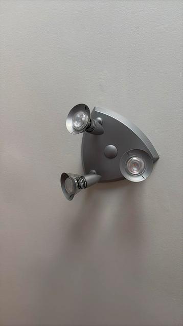 Plafondlamp met drie verstelbare spots merk Phillips  beschikbaar voor biedingen