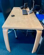 Licht houten bureau met meubilair in uitstekende staat, Ophalen, Gebruikt, Bureau