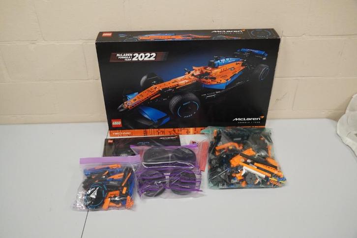 LEGO 42141 - McLaren Formula 1 race car (Pirelli), Kinderen en Baby's, Speelgoed | Duplo en Lego, Zo goed als nieuw, Lego, Complete set
