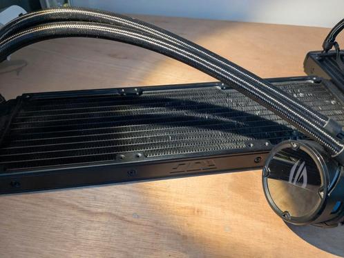 (LEES BESCHRIJVING) 2x ASUS ROG waterkoelers met LCD, Computers en Software, Computerkoelers, Gebruikt, Waterkoeling, Ophalen of Verzenden
