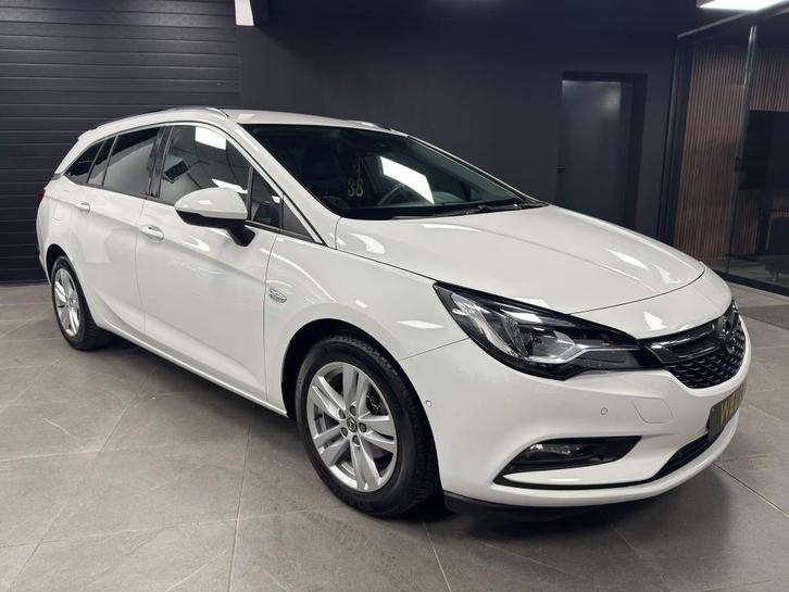 OPEL ASTRA 2017 DIESEL 149.000KM **FULL OPTIE**, Auto's, Opel, Bedrijf, Te koop, Astra, Bluetooth, Diesel, Euro 6, Wit, Zwart