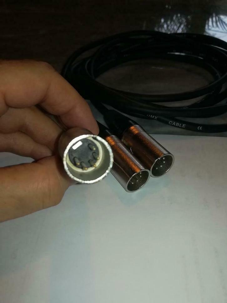 3 Devine XGC-F3P DMX kabels.3 female naar 5 male. 1.5m, Audio, Tv en Foto, Audiokabels en Televisiekabels, Nieuw, Ophalen of Verzenden