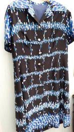 très belle robe bleu noir d'aisselle à aisselle 55 a56cm, Enlèvement, Bleu