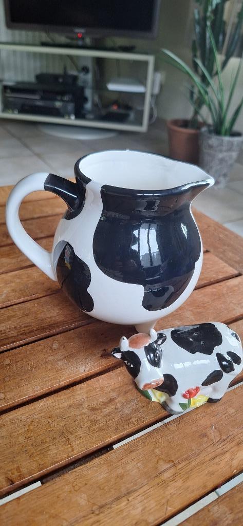 Melkkan en peper-zoutvaatje in keramiek., Huis en Inrichting, Keuken | Servies, Zo goed als nieuw, Overige typen, Boerenbont, Keramiek