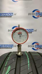 4x Goodyear Efficientgrip 2 SUV 235/55 R17 99V 235/55/17 235, Auto-onderdelen, Banden en Velgen, Gebruikt, -, -, 17 inch