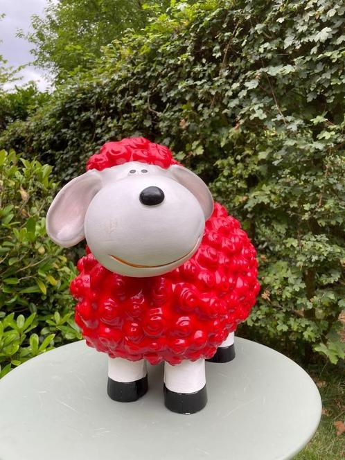 (Tuin)Beeld vrolijk Bolschaap, tuin, vijver, zwembad 60cm, Tuin en Terras, Tuinbeelden, Nieuw, Dierenbeeld, Kunststof, Ophalen of Verzenden