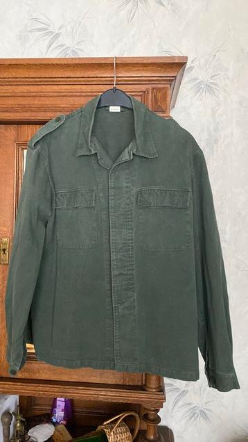 ABL militaire chemise veste kaki portée taille 56L  disponible aux enchères