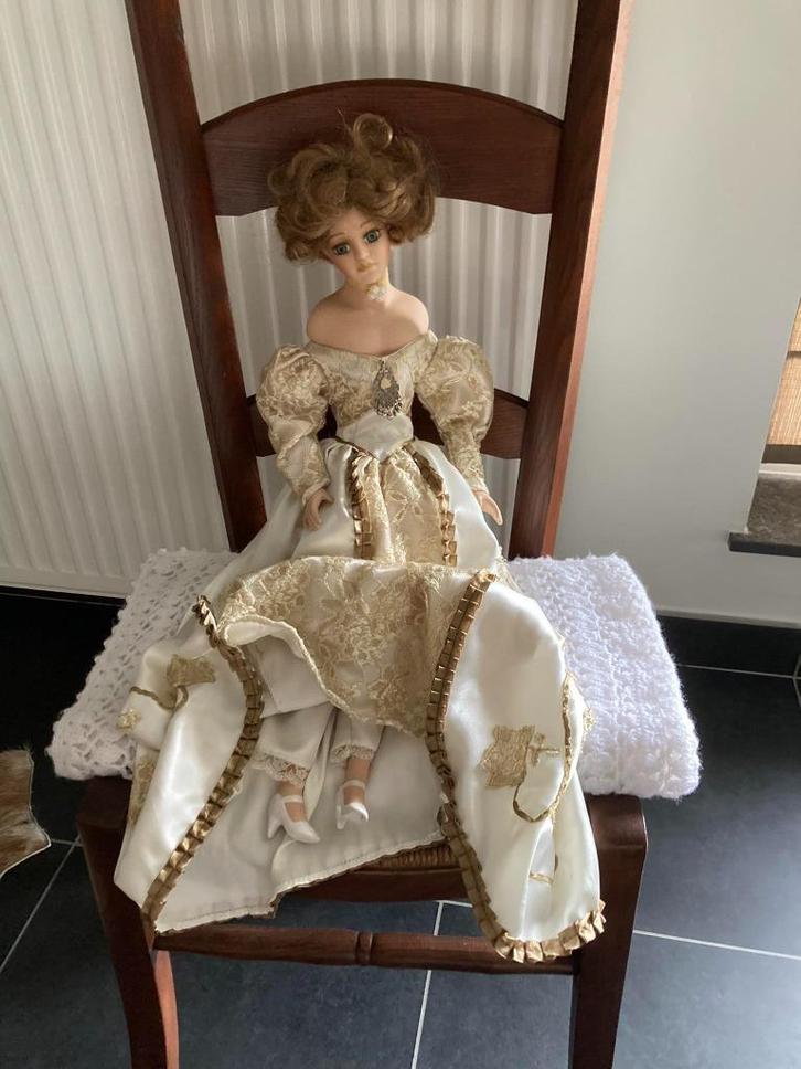prachtige antieke pop (doll), Verzamelen, Poppen, Gebruikt, Pop, Ophalen of Verzenden