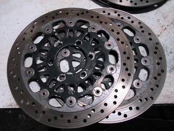 Disques de frein 320 mm, pour Triumph 955 6 boulons beschikbaar voor biedingen