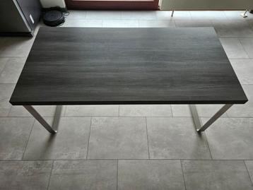Table de salle a manger / cuisine  beschikbaar voor biedingen