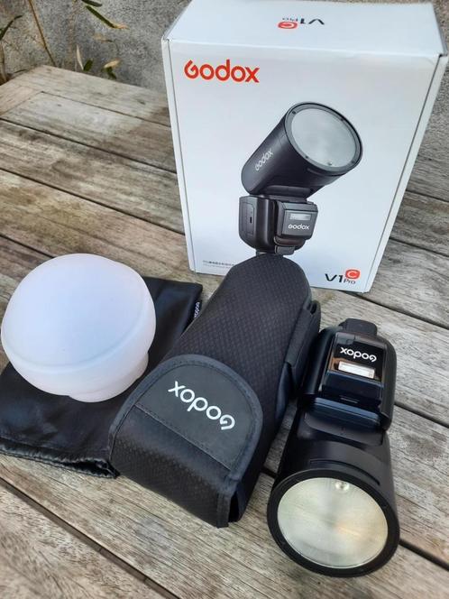 Flash Godox V1 C pro, Audio, Tv en Foto, Foto | Flitsers, Nieuw, Overige merken, Kantelbaar, Ophalen