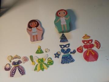 Magnetisch spel om prinsessen aan te kleden beschikbaar voor biedingen