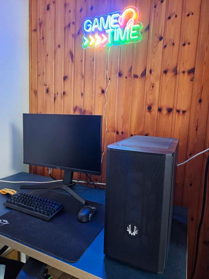 GAMING PC - RYZEN 7 9700X - RX 6700XT !, Computers en Software, Desktop Pc's, Ophalen