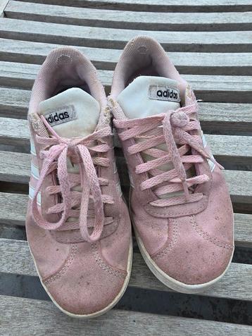 Roze lederen Adidas sneakers maat 34  beschikbaar voor biedingen