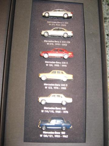 MERCEDES E-KLASSE miniaturenbox beschikbaar voor biedingen