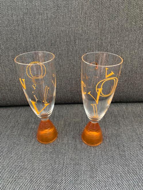 Glas Veuve Clicquot (2 stuks), Verzamelen, Glas en Drinkglazen, Zo goed als nieuw, Ophalen of Verzenden