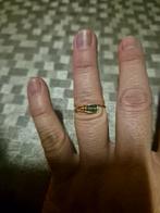 Mooie goudkleurige ring met groene steen maat 51-52, Enlèvement ou Envoi