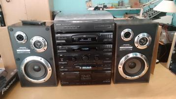 Prachtige stereo set JVC met platen speler koopje  beschikbaar voor biedingen