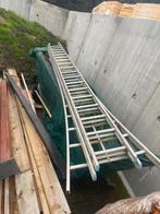 Professionele aluminium schuifladder – uitschuifbaar, Doe-het-zelf en Bouw, Ladders en Trappen, Ophalen, Zo goed als nieuw, Ladder