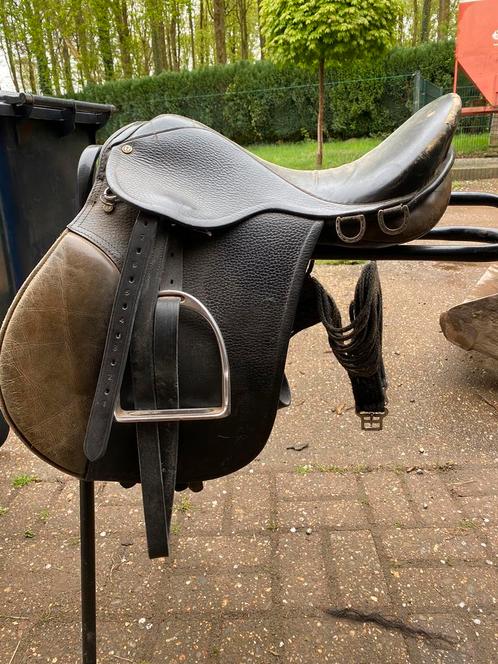4 zadels, verschillende maten, Dieren en Toebehoren, Paarden en Pony's | Zadels, Gebruikt, Recreatie, Ophalen