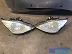 Ford Focus Koplamp rechts links 1998-2001, Info@ford.com, Ford Motor Company, American Road 1
48126  Dearborn, Ford