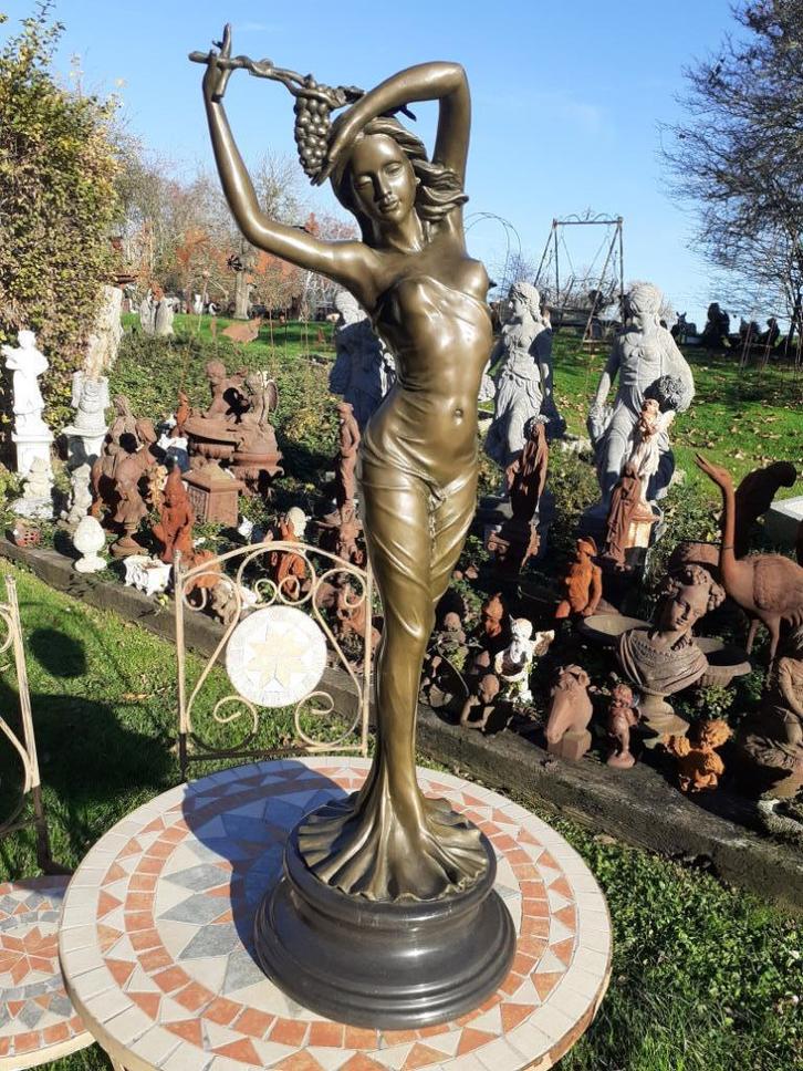 GROOT BRONZEN BEELD GESIGNEERD DOOR ALDO VITALEH, Antiek en Kunst, Antiek | Brons en Koper, Brons, Ophalen