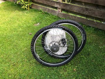 MTB wielen 26 inch achterwiel 9 versnellingen schijfrem beschikbaar voor biedingen