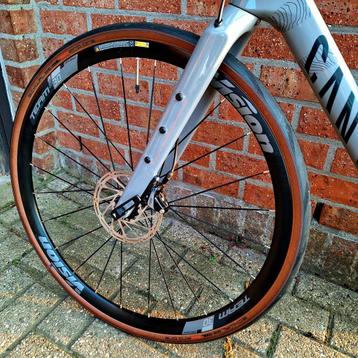 Canyon grizl CF SL8 1by  beschikbaar voor biedingen