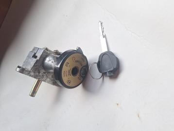 Contact slot brommer beschikbaar voor biedingen