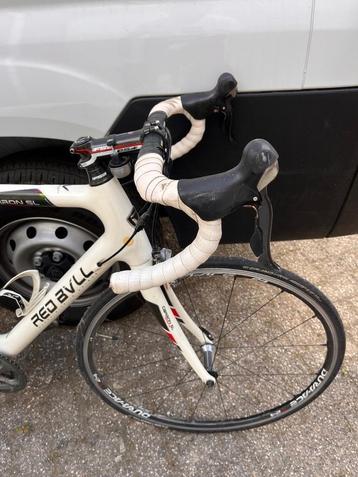 Koersfiets volledig carbon  beschikbaar voor biedingen