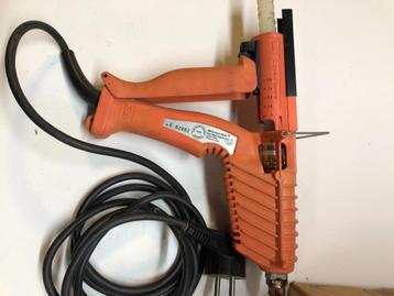  Industrieel lijmpistool 3M + soldeerspoelen  beschikbaar voor biedingen