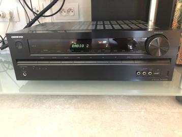 Stereo-combinatie ONKYO en BOSE beschikbaar voor biedingen
