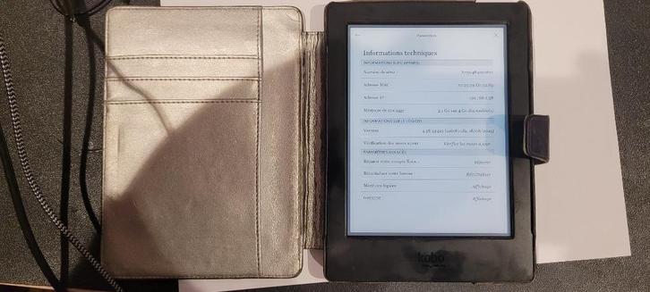 Kobo Aura H2O + protection Noreve (fin des enchères 14/12), Computers en Software, E-readers, Zo goed als nieuw, 7 inch, 4 GB of minder