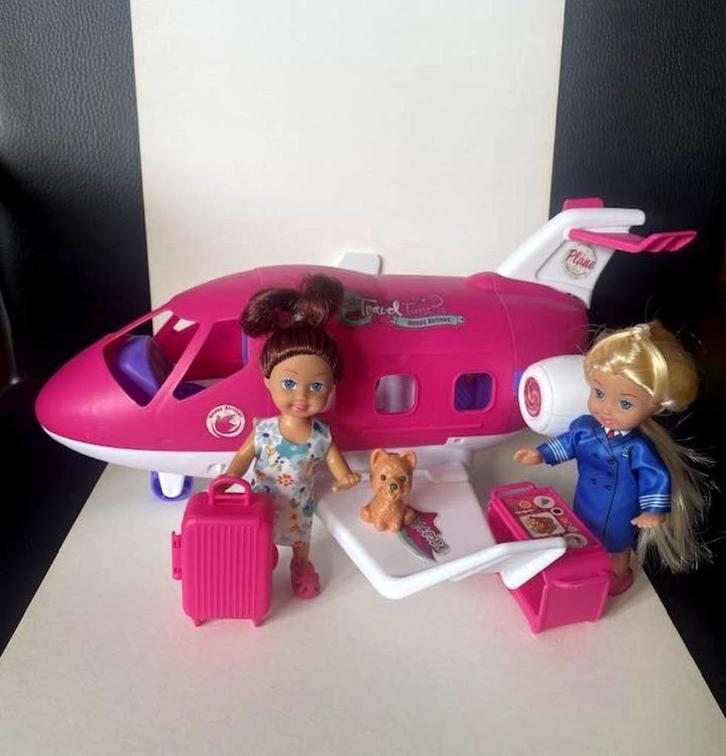 Happy Airlines vliegtuig en poppen + accessoires, Kinderen en Baby's, Speelgoed | Poppen, Zo goed als nieuw, Barbie, Ophalen of Verzenden
