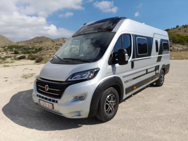 Adria 640 SGX automatique, Caravans en Kamperen, Mobilhomes, Particulier, tot en met 2, Adria, Fiat, Diesel, Automaat, Standaard zit