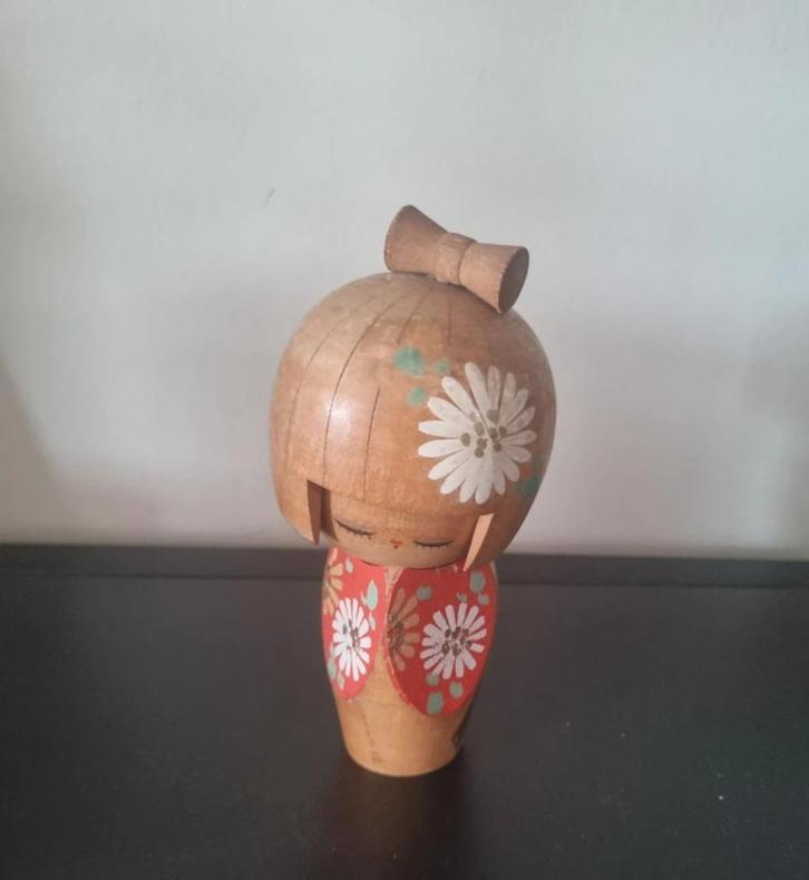 Leuke Sosaku Kokeshi, Antiek en Kunst, Kunst | Beelden en Houtsnijwerken, Verzenden