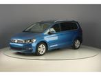 Volkswagen Touran 1.5TSi 150pk DSG Highline Pack Business, Auto's, Automaat, Monovolume, Parkeersensor, Blauw
