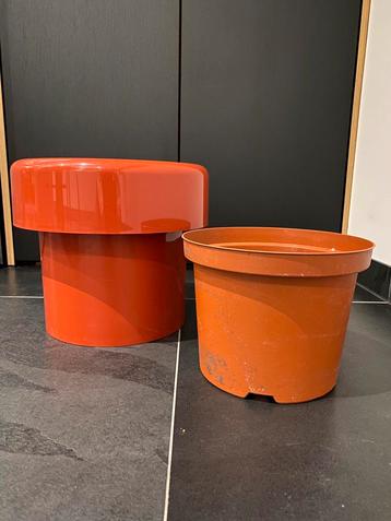 Vintage bloempot jaren ‘70-‘80 beschikbaar voor biedingen