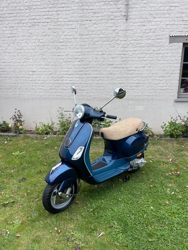Vespa LX50 B klasse 3700km, Fietsen en Brommers, Scooters | Vespa, Gebruikt, Vespa LX, Klasse B (45 km/u), Benzine, Ophalen