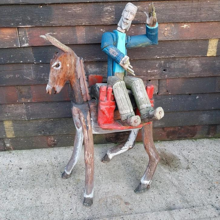 Uit hout gesneden man met ezel, Tuin en Terras, Tuinbeelden, Gebruikt, Hout, Ophalen