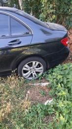 Mercedes c180 accidenté, Auto's, Mercedes-Benz, Euro 5, Achterwielaandrijving, Zwart, Leder en Stof