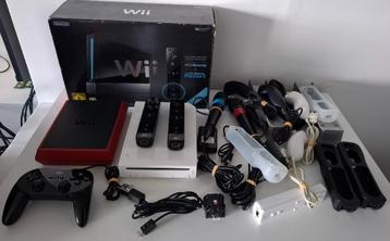 Lot Wii met veel toebehoren & 55 Games (Mario, Donkey Kong,  beschikbaar voor biedingen