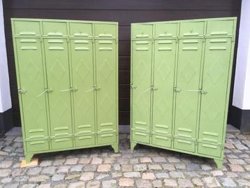 Set vintage groene industriële Lockerkasten jaren 1950’s, Huis en Inrichting, Kasten | Lockerkasten, Ophalen, Zo goed als nieuw