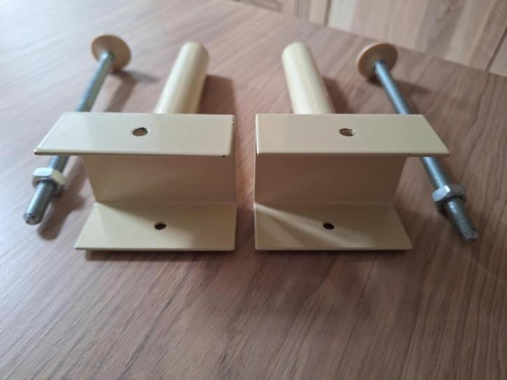 2 bedpoten *middensteun vr 2 lattenbodems. 2 Stuks Samen 10€, Huis en Inrichting, Slaapkamer | Bedden, Metaal, Verstelbaar, Ophalen