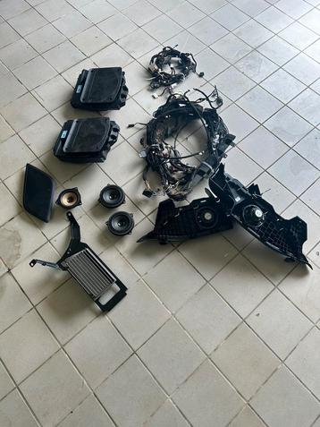 Hifi set BMW F20 serie 1 beschikbaar voor biedingen
