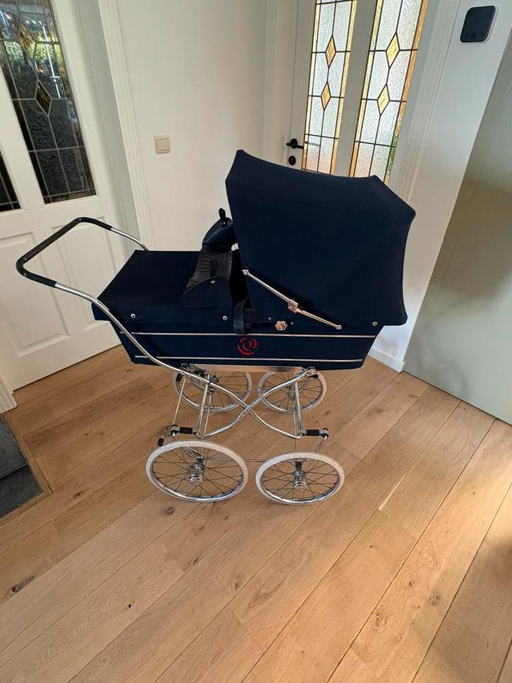 Retro kinderwagen kleur Blauw, Kinderen en Baby's, Kinderwagens en Combinaties, Gebruikt, Kinderwagen, Overige merken, Met reiswieg