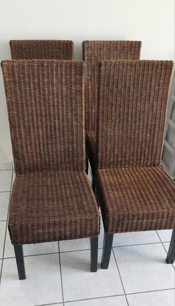 Stoelen beschikbaar voor biedingen