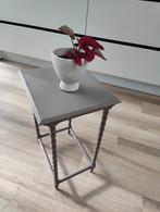 Petite table d'appoint toute jolie., Huis en Inrichting, Tafels | Bijzettafels, Ophalen, Zo goed als nieuw
